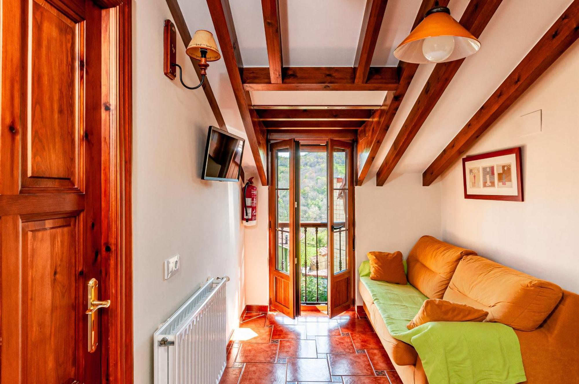 Apartamentos La Regoria 阿里纳斯·德·卡伯瑞勒斯 外观 照片