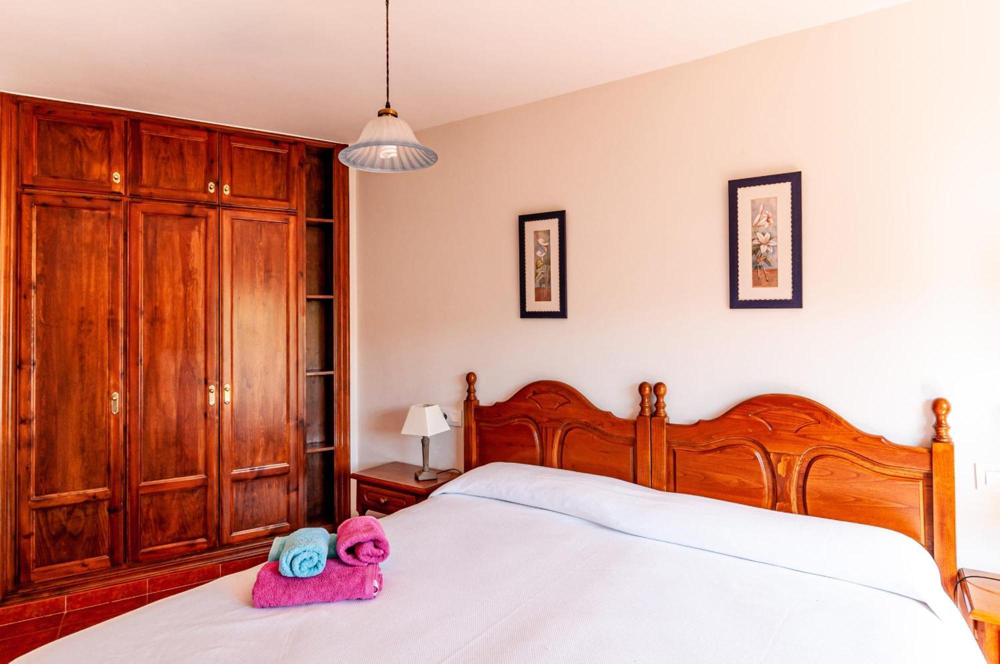 Apartamentos La Regoria 阿里纳斯·德·卡伯瑞勒斯 外观 照片