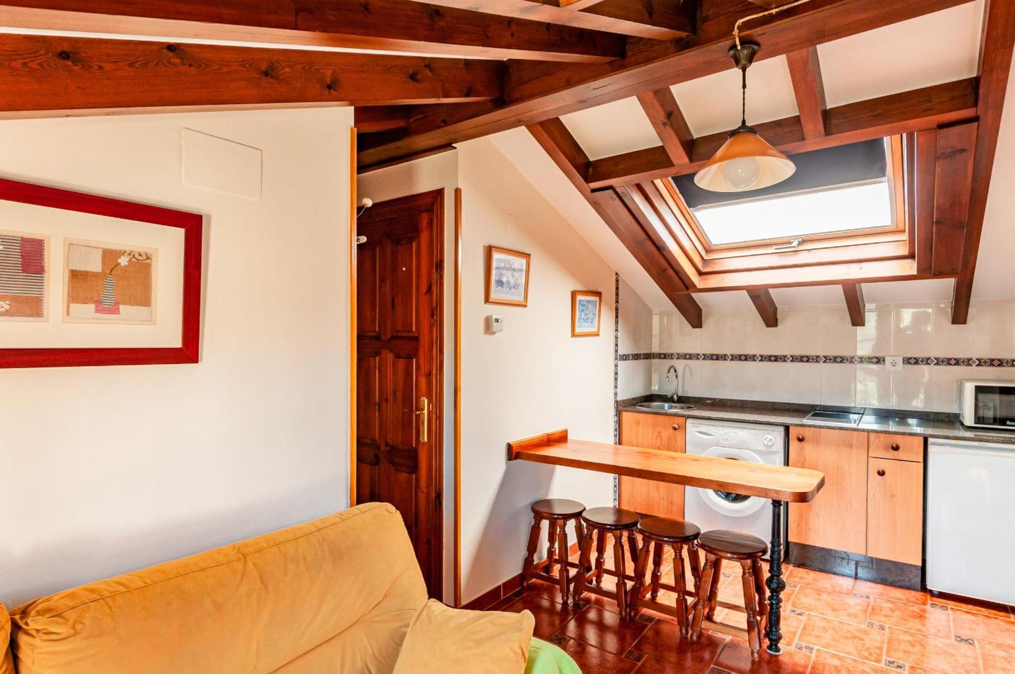 Apartamentos La Regoria 阿里纳斯·德·卡伯瑞勒斯 外观 照片