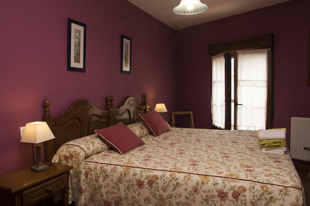 Apartamentos La Regoria 阿里纳斯·德·卡伯瑞勒斯 外观 照片