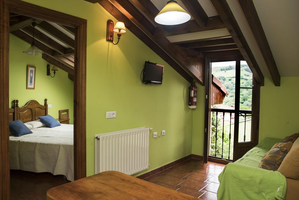 Apartamentos La Regoria 阿里纳斯·德·卡伯瑞勒斯 外观 照片