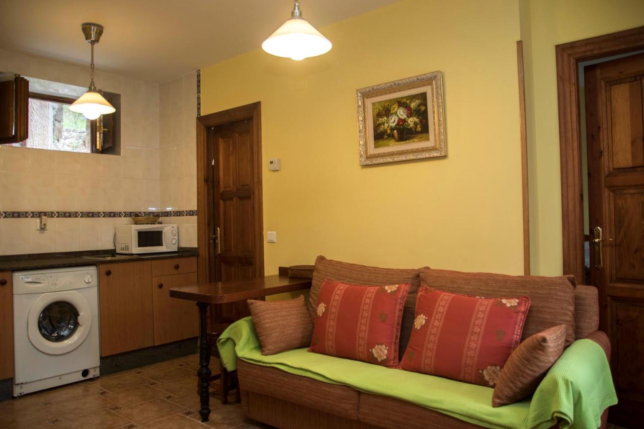 Apartamentos La Regoria 阿里纳斯·德·卡伯瑞勒斯 外观 照片